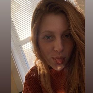 Meet your Posher, Caitlin